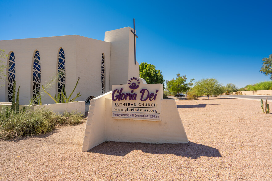 3539 E Stanford Dr, Paradise Valley, AZ à louer - Photo de l’immeuble – Image 2 sur 7