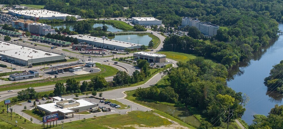Lot 9 – 0 E. Roslyn Rd, Colonial Heights, VA à vendre - Aérien – Image 2 sur 4