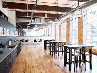 Plus de détails pour 1250 Revolution Mill Dr, Greensboro, NC - Bureau, Bureau/Médical à louer