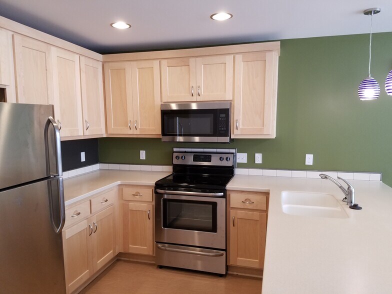 735 SW Jackson St, Topeka, KS à vendre - Photo de l’immeuble – Image 3 sur 25