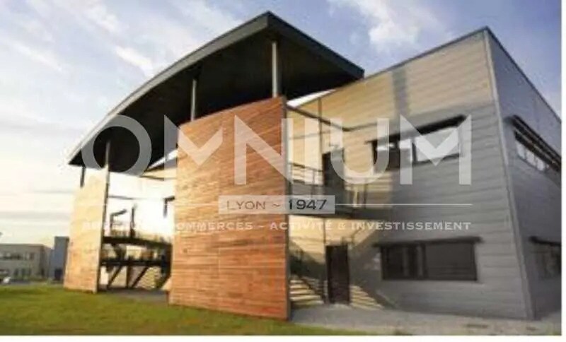 Bureau dans Pusignan à louer - Photo de l’immeuble – Image 2 sur 4