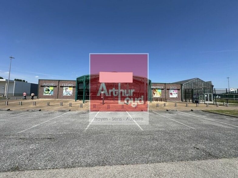Local commercial dans Troyes à vendre - Photo de l’immeuble – Image 1 sur 6