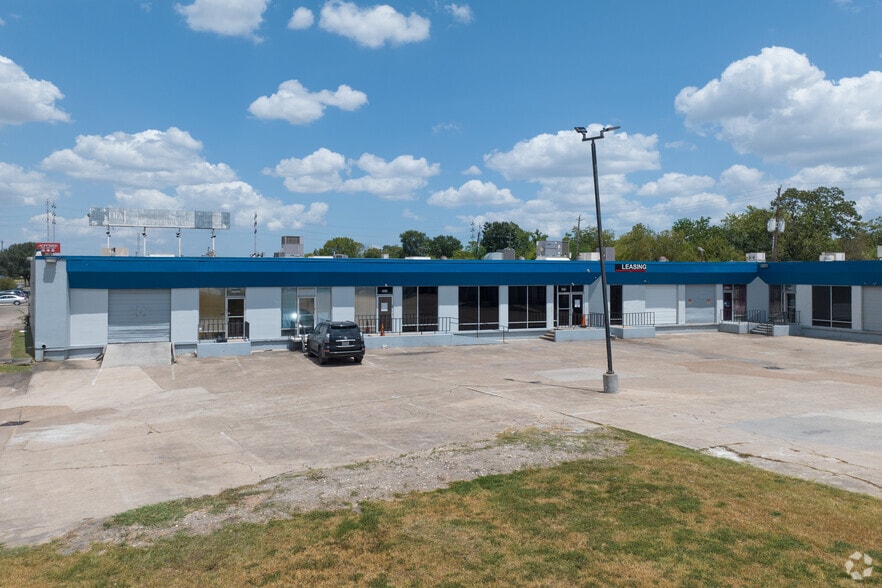 5900-5934 S Loop Fwy, Houston, TX à louer - Photo de l’immeuble – Image 3 sur 13