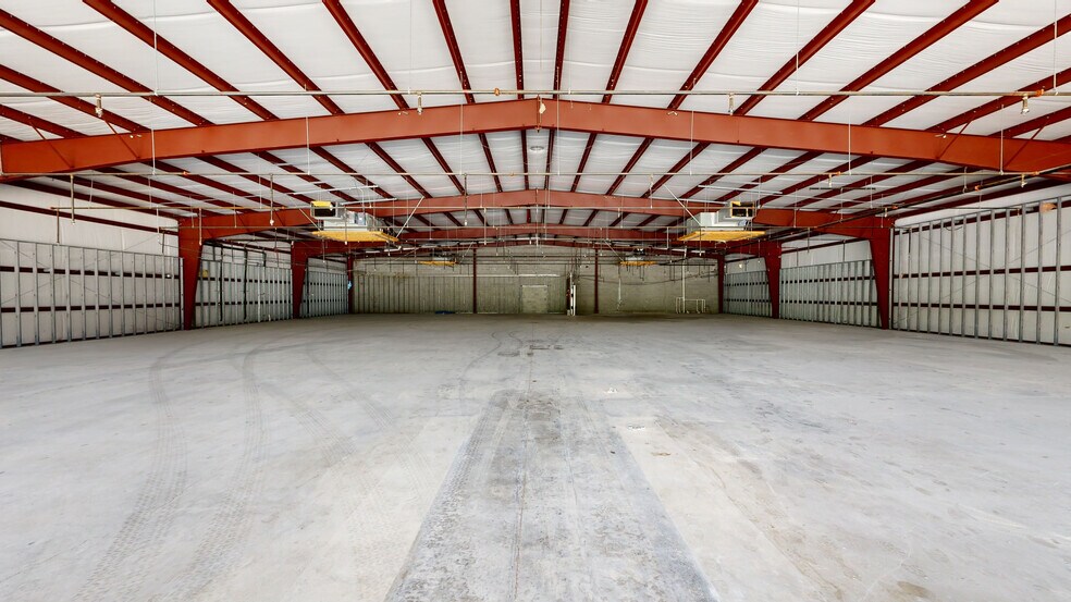 5457 W Davis St, Conroe, TX à louer - Numérisation 3D Matterport – Image 2 sur 10