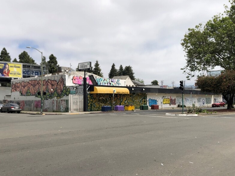 556 W Grand Ave, Oakland, CA à vendre - Photo de l’immeuble – Image 2 sur 14