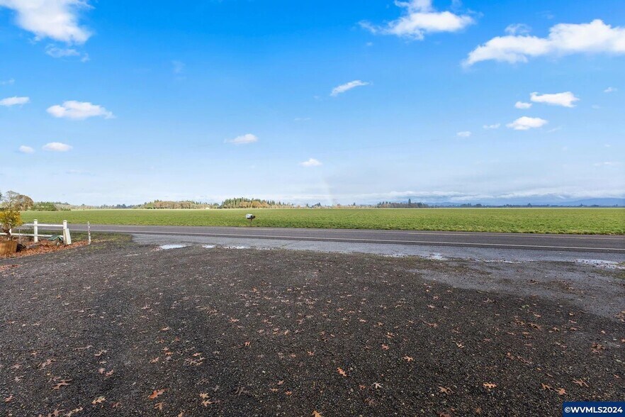 30274 Peoria Rd, Shedd, OR à vendre - Photo de l’immeuble – Image 2 sur 9