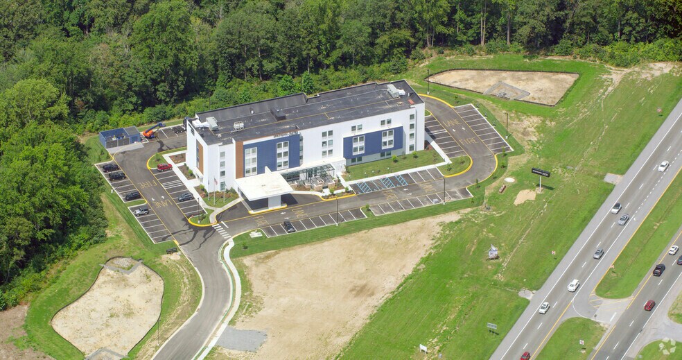 208 Dominus Dr, Frederica, DE à louer - Photo de l’immeuble – Image 2 sur 9