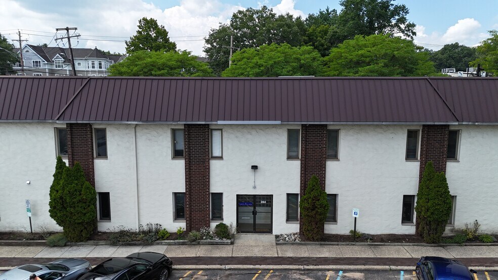 236-246 N Main St, New City, NY à louer - Photo de l’immeuble – Image 2 sur 15