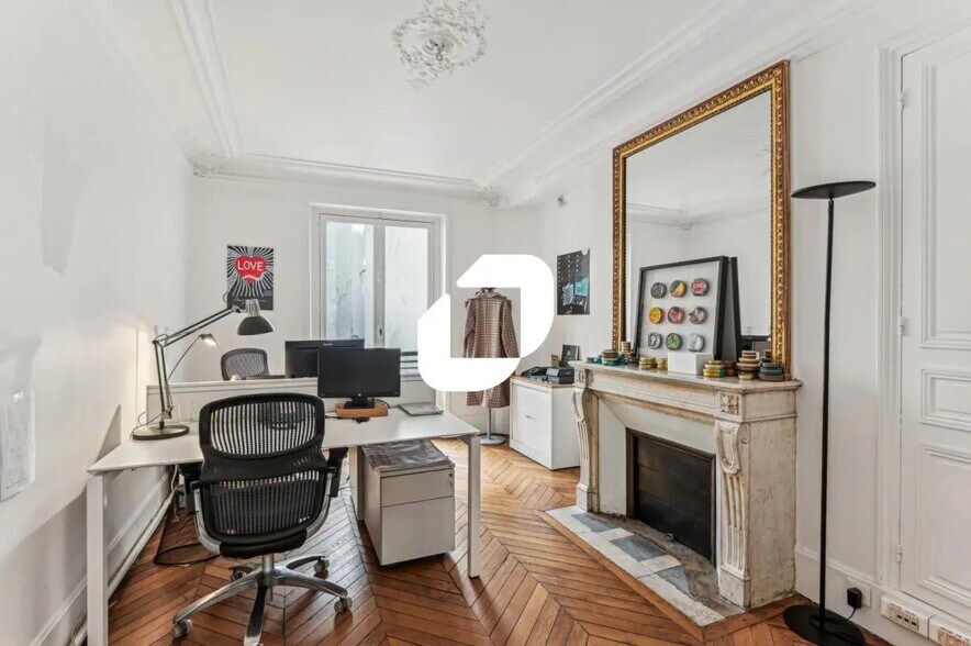 7 Rue D'Artois, Paris à louer - Photo de l’immeuble – Image 2 sur 15