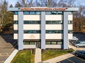 Plus de détails pour 25300 Lorain Rd, North Olmsted, OH - Bureau à louer