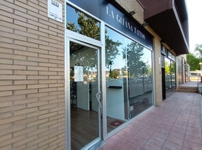 Local commercial dans Rivas-Vaciamadrid, Madrid à louer Photo de l’immeuble– Image 2 sur 11