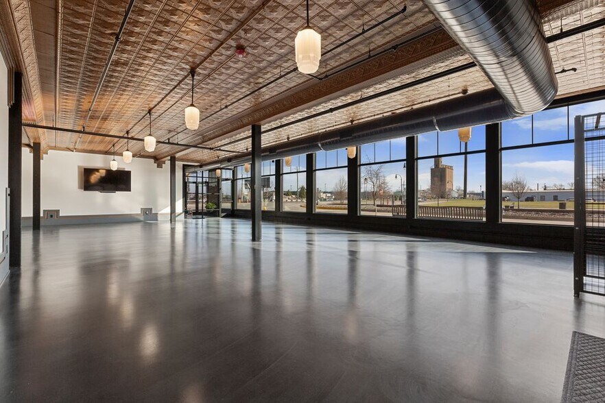 100 Saint Louis Ave, Seymour, IN à vendre - Photo de l’immeuble – Image 3 sur 14