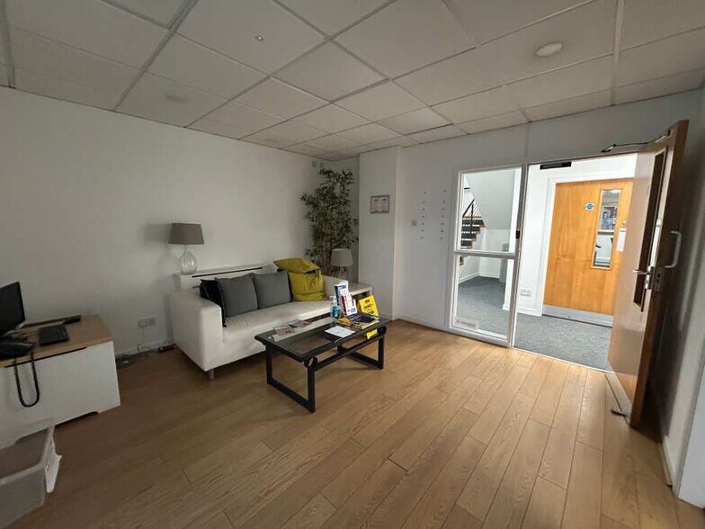 96 Beechill Rd, Belfast à louer - Photo de l’immeuble – Image 3 sur 4