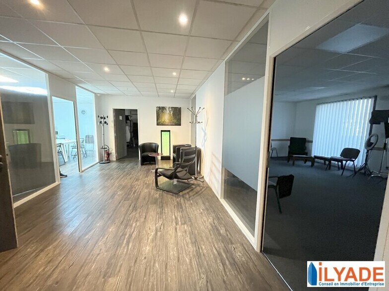Bureau dans Aubagne à vendre - Photo intérieure – Image 1 sur 12