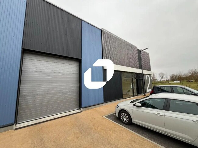 Plus de détails pour Local d’activités à vendre