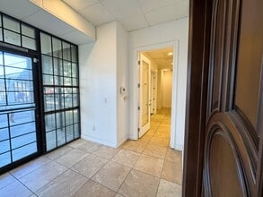 920 E Cooley Ave, San Bernardino, CA à louer Photo intérieure– Image 1 sur 15