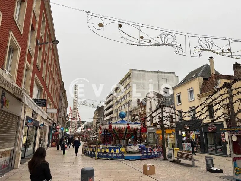 Local commercial dans Amiens à louer Photo de l’immeuble– Image 1 sur 2