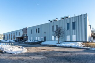 Plus de détails pour 436 Hazeldean Rd, Ottawa, ON - Industriel/Logistique à louer