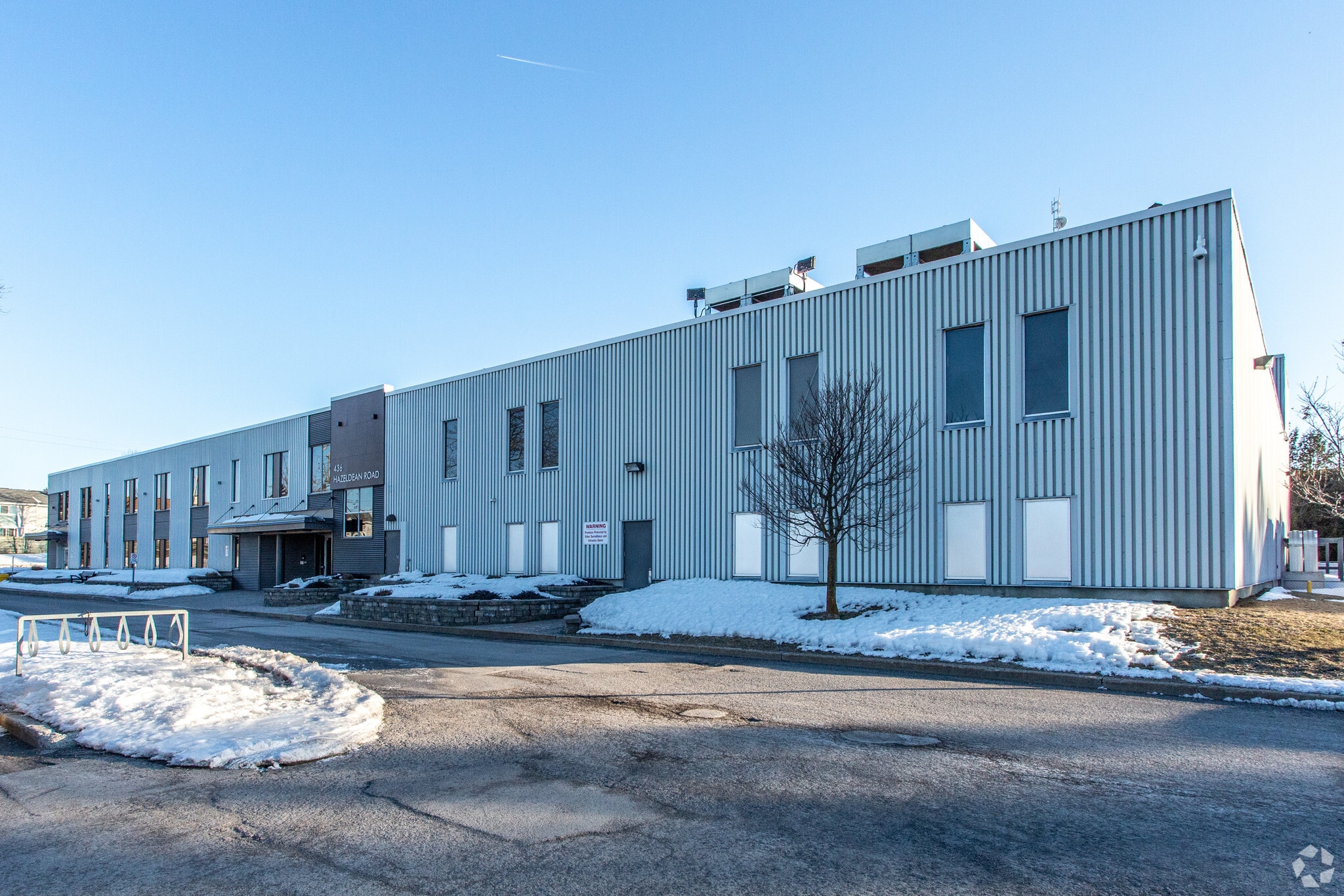 436 Hazeldean Rd, Ottawa, ON à louer Photo principale– Image 1 sur 3