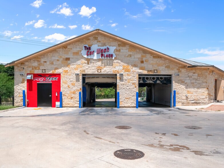20203 Huebner Rd, San Antonio, TX à vendre - Photo de l’immeuble – Image 3 sur 10