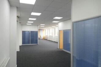 East Rd, Harlow à louer Photo de l’immeuble– Image 2 sur 4