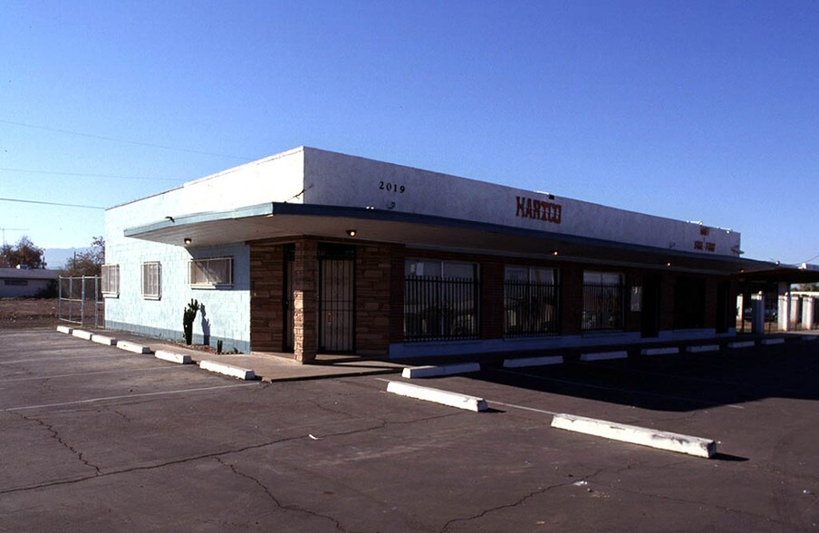 2019 E Broadway Rd, Phoenix, AZ à louer - Photo de l’immeuble – Image 2 sur 3