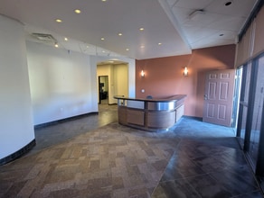 1835 E 6th St, Tempe, AZ à louer Hall d’entrée– Image 2 sur 30