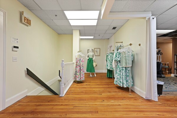 317 W Broughton St, Savannah, GA à louer - Photo de l’immeuble – Image 2 sur 11