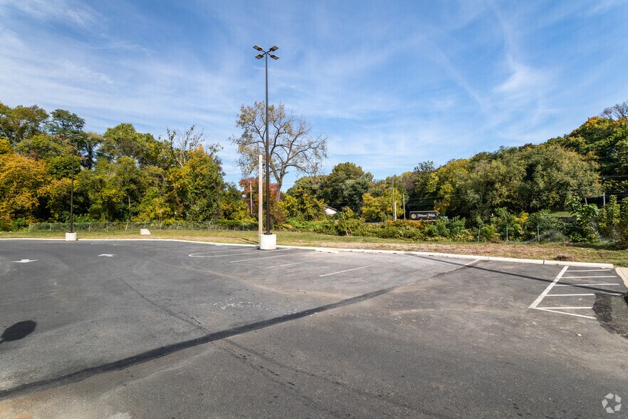 713 E Baltimore Ave, Clifton Heights, PA à louer - Photo de l’immeuble – Image 2 sur 3