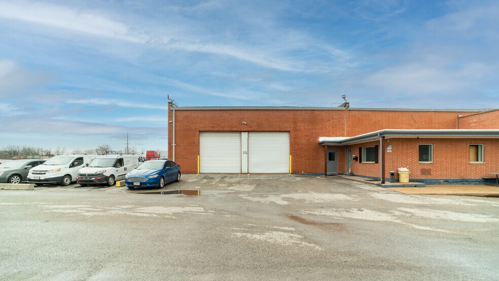 125-127 Byassee Dr, Hazelwood, MO à louer - Photo de l’immeuble – Image 2 sur 48