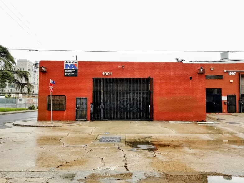 1901 E 7th Pl, Los Angeles, CA à louer - Photo principale – Image 1 sur 10