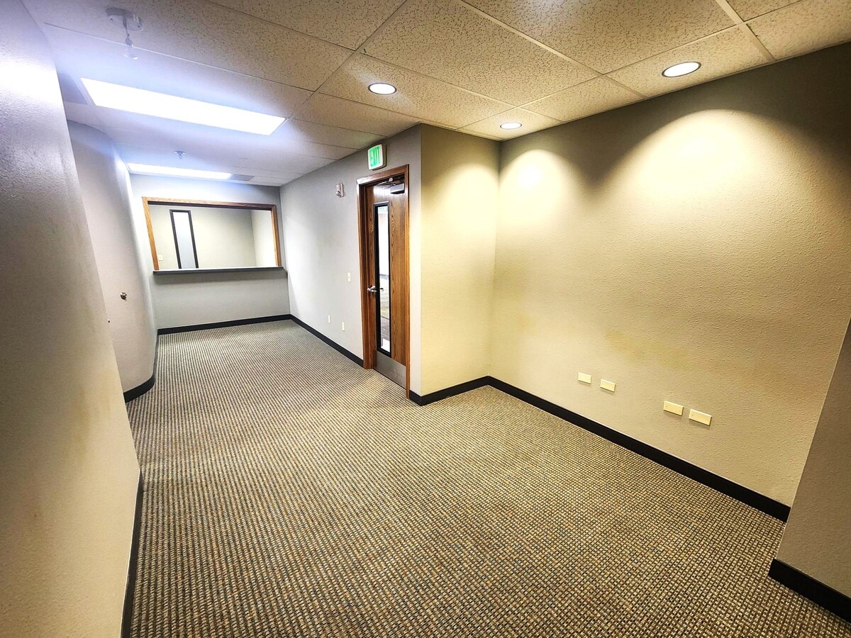 899 US Hwy 287, Broomfield, CO 80020 - Lot 300-400 -  - Photo intérieure - Image 2 of 6