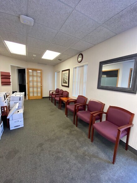 2500 Nesconset Hwy, Stony Brook, NY à louer - Photo intérieure – Image 3 sur 6