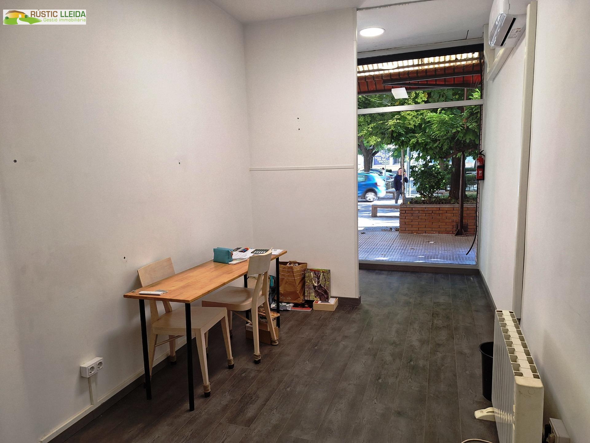 Local commercial dans Tàrrega, Lérida à louer Photo intérieure– Image 1 sur 5