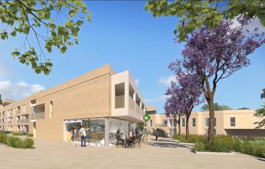 Local commercial dans Hyères à louer - Photo de l’immeuble – Image 1 sur 4