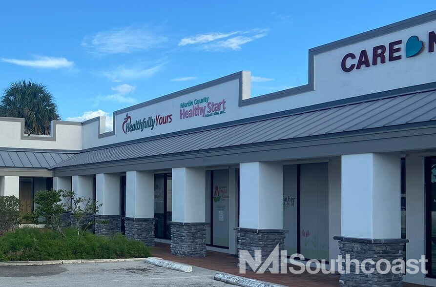 957-975 SE Federal Hwy, Stuart, FL à louer - Photo de l’immeuble – Image 2 sur 3