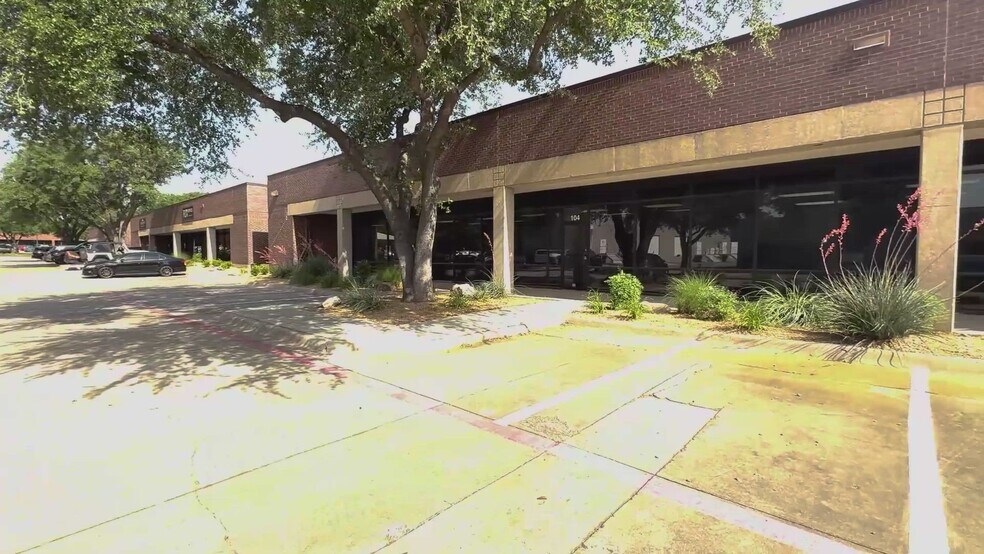 700 International Pky, Richardson, TX à louer - Vidéo sur l’annonce professionnelle – Image 2 sur 2