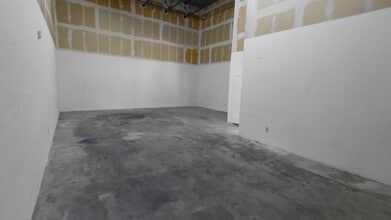 21113 Johnson St, Pembroke Pines, FL à louer Photo intérieure– Image 2 sur 5