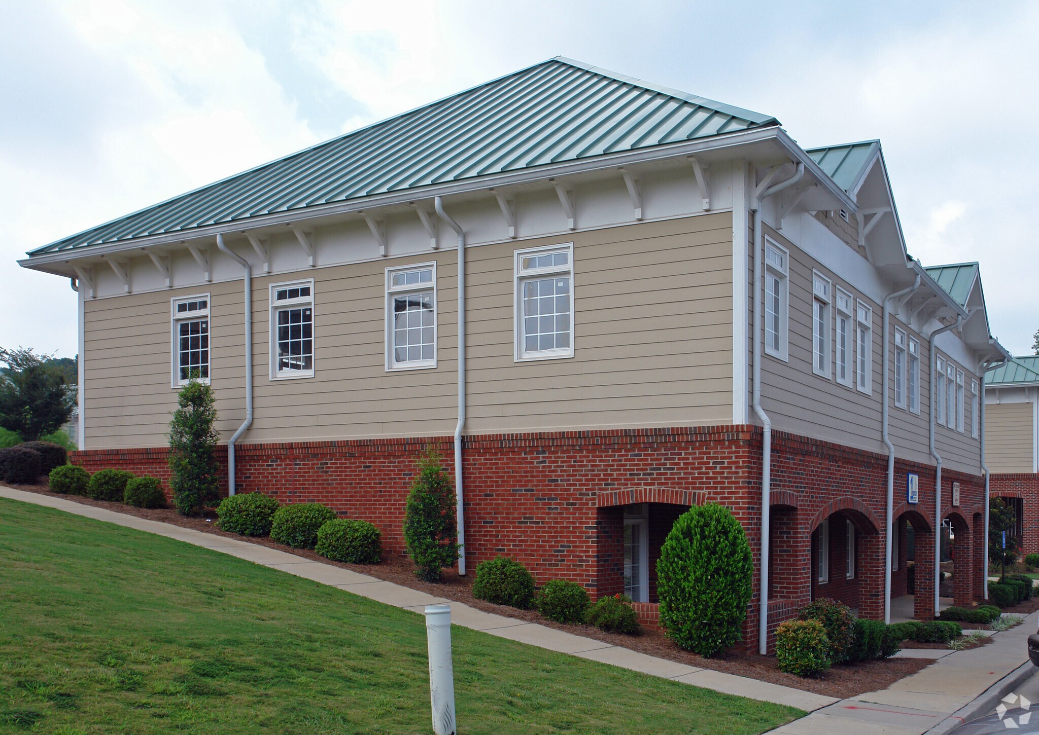 37 Calumet Unit 103 Lullwater Circle, Newnan, GA à louer Photo de l’immeuble– Image 1 sur 5