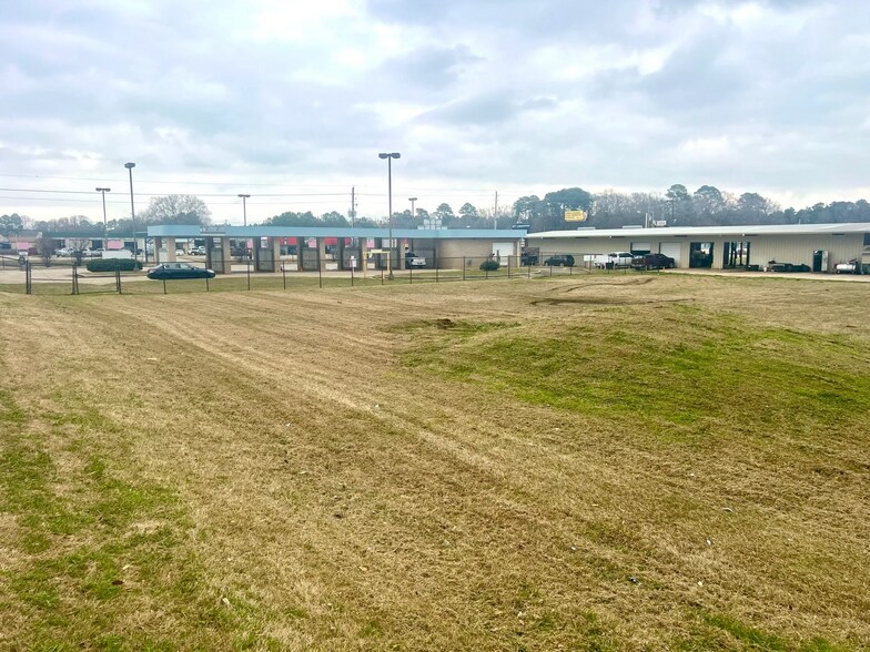879 Bert Kouns Industrial Loop, Shreveport, LA à vendre - Photo de l’immeuble – Image 2 sur 3