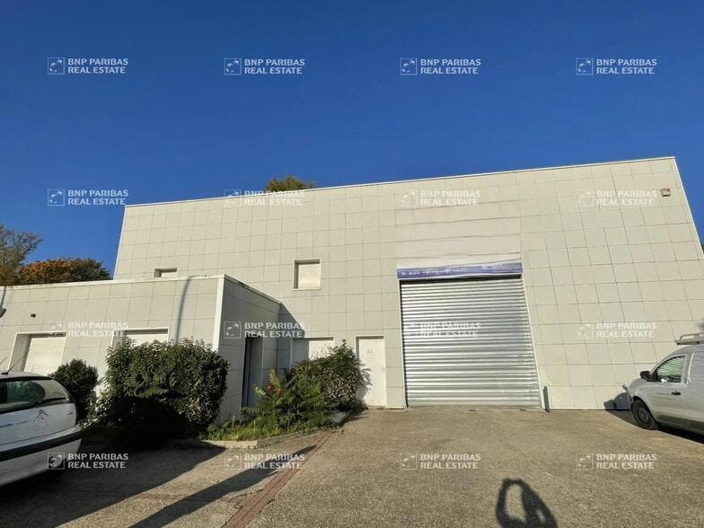 Local d'activités dans Saint-Jean-de-Braye à vendre - Photo de l’immeuble – Image 3 sur 13