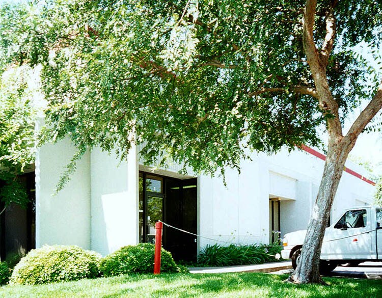 4781 Pell Dr, Sacramento, CA à louer - Photo de l’immeuble – Image 3 sur 6