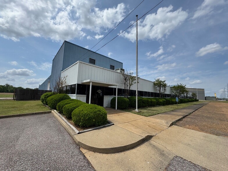 400 N Dupree Ave, Brownsville, TN à vendre - Photo de l’immeuble – Image 1 sur 12