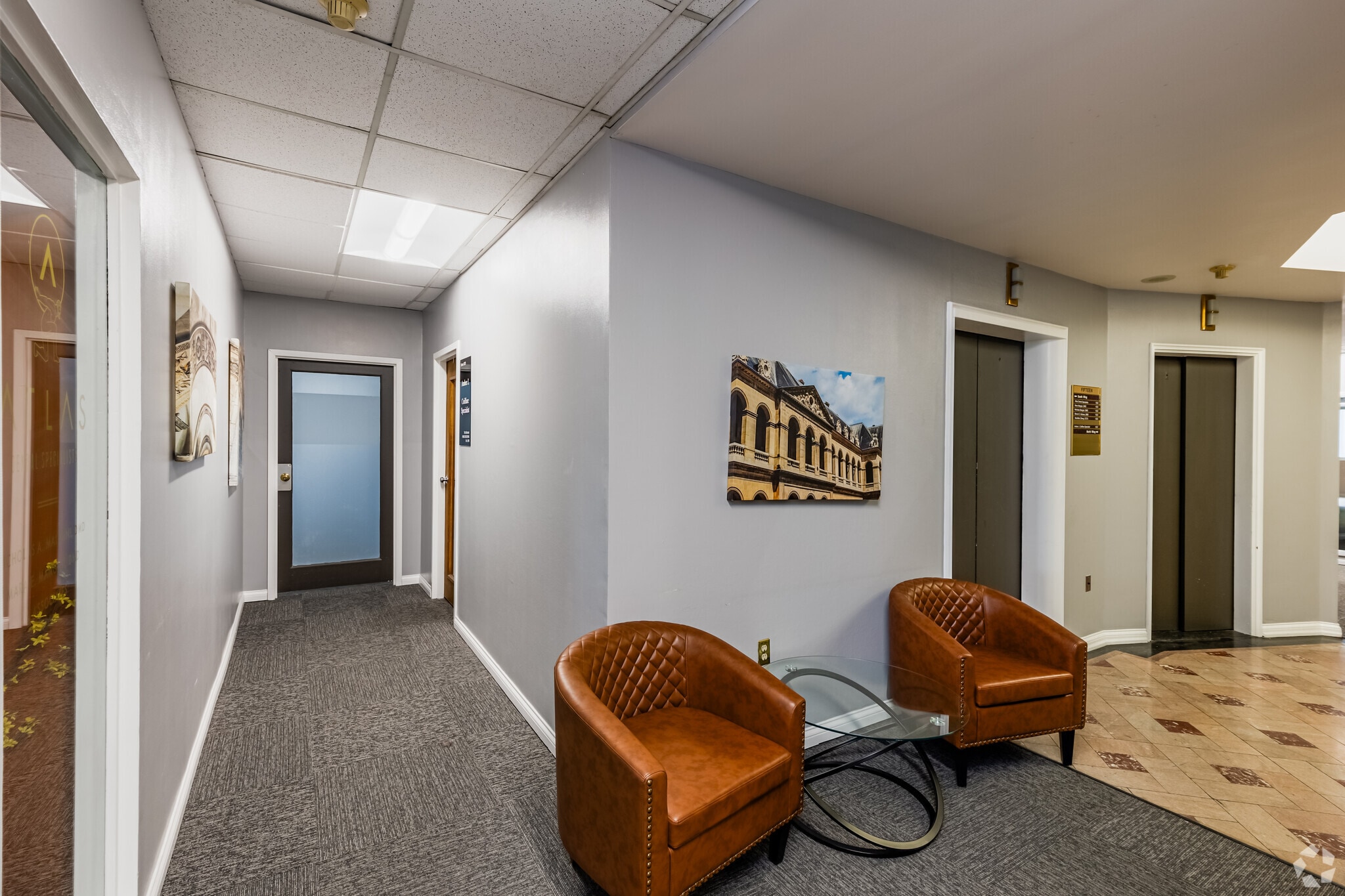 351-355 5th Ave, Pittsburgh, PA à louer Photo intérieure– Image 1 sur 2