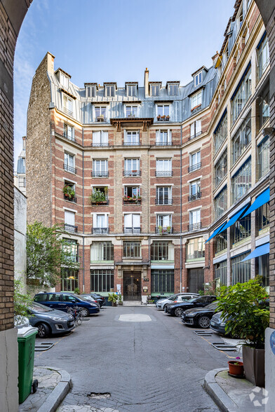 103 Rue La Fayette, Paris à louer - Photo de l’immeuble – Image 2 sur 2