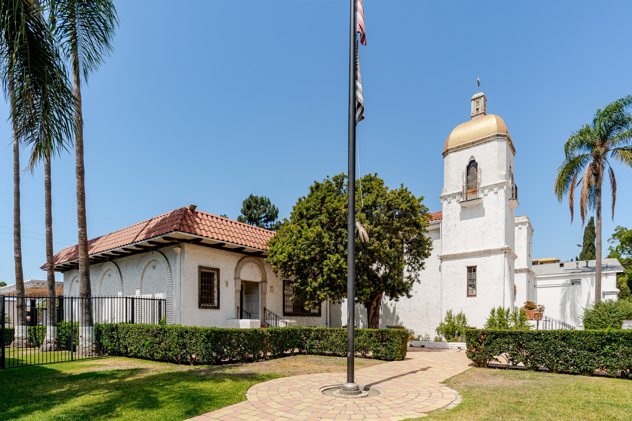 333 E Colorado St, Glendale, CA à louer Photo intérieure– Image 1 sur 15