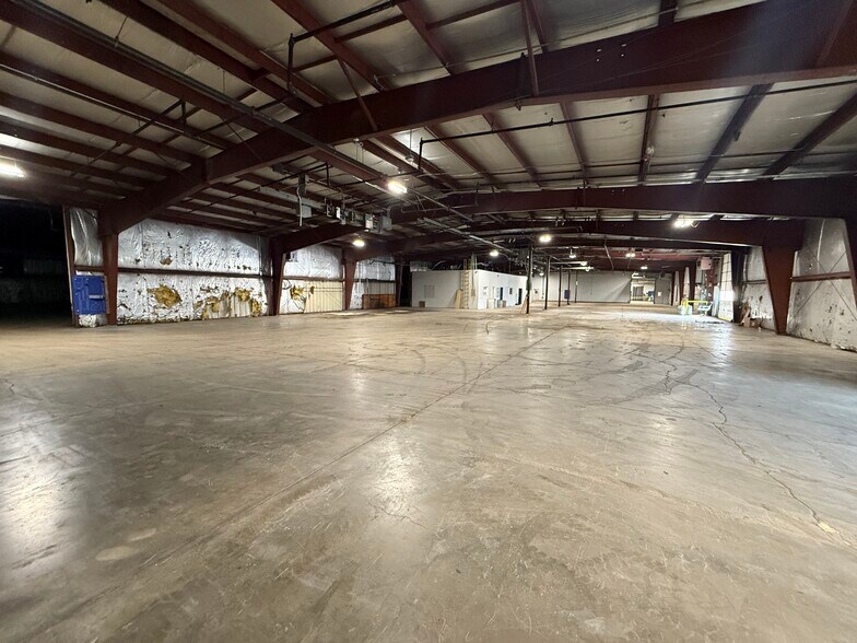 1000 N Morton St, Portland, IN à vendre - Photo de l’immeuble – Image 3 sur 8