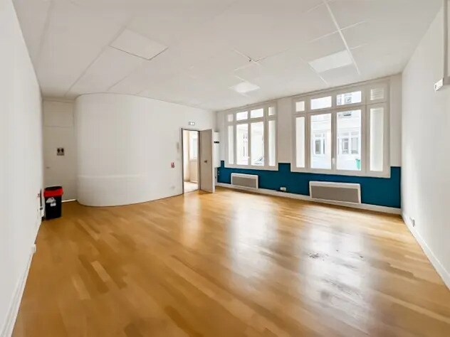 Bureau dans Paris à louer - Photo de l’immeuble – Image 1 sur 5