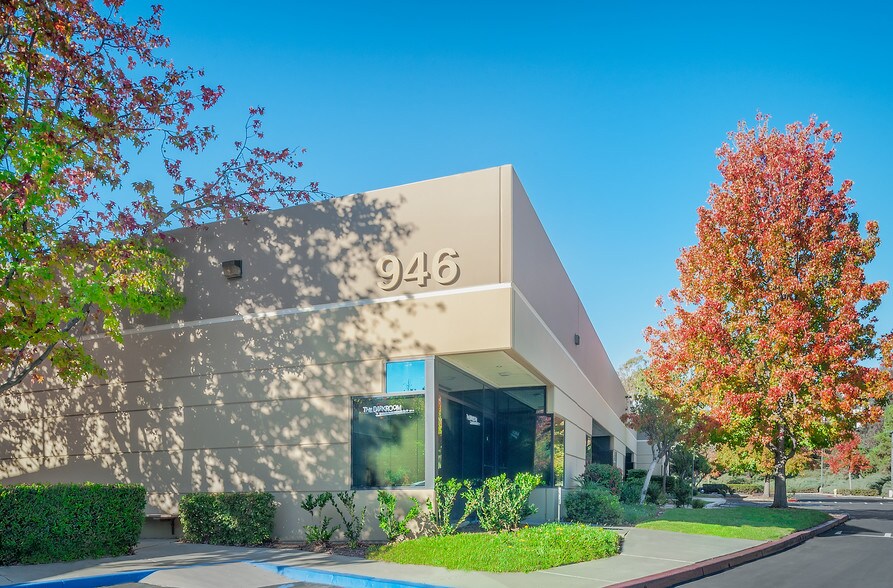 946 Calle Amanecer, San Clemente, CA à louer - Autre – Image 2 sur 8