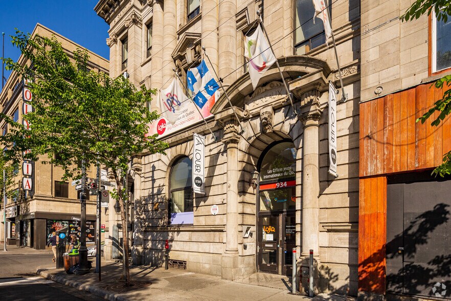 936 Rue Sainte-Catherine E, Montréal, QC à louer - Photo de l’immeuble – Image 3 sur 16